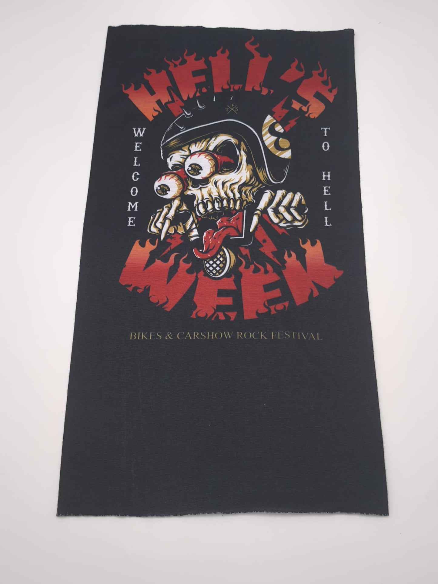 TOUR DE COU Hell’s Week