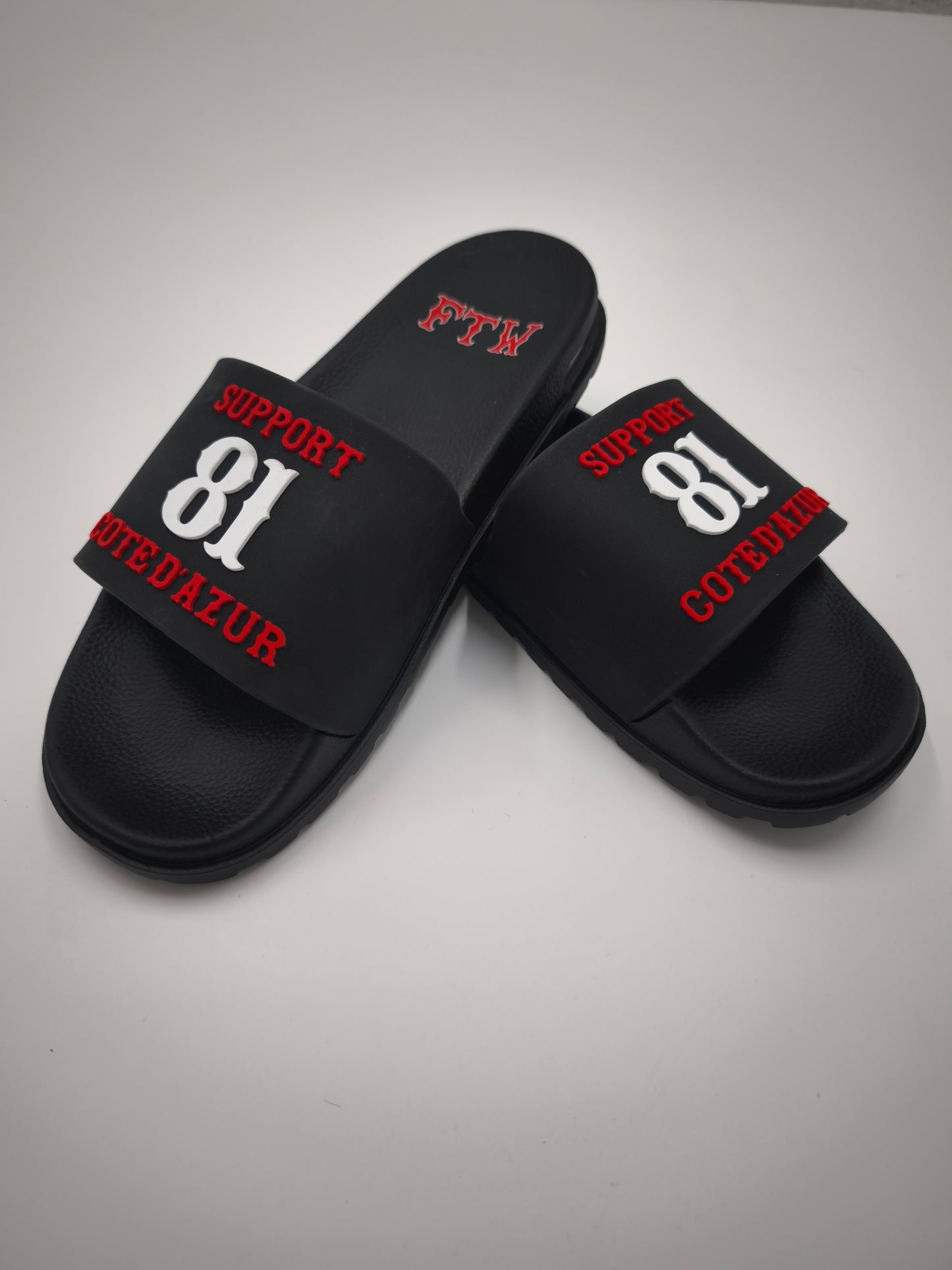 CLAQUETTES SUPPORT 81